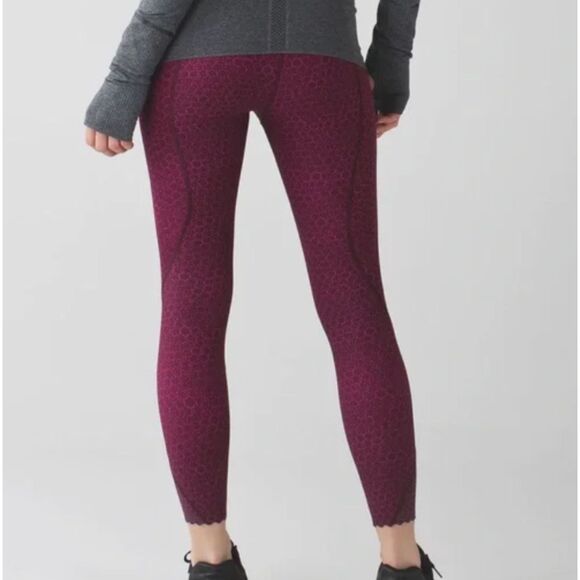 ~ Lululemon 4 Legging Tight Stuff Crop Pant Star Pixel Raspberry Bordeaux Drama - Picture 4 of 16